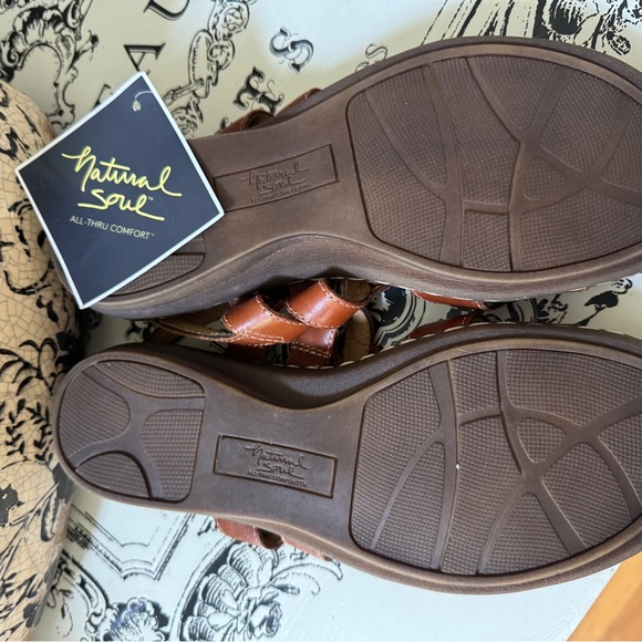 Natural Soul brown leather sandals. Women's 8.5 Euro 38.5 NWT! - Picture 3 of 6